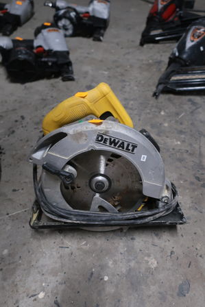 Rundsav DEWALT DWE560