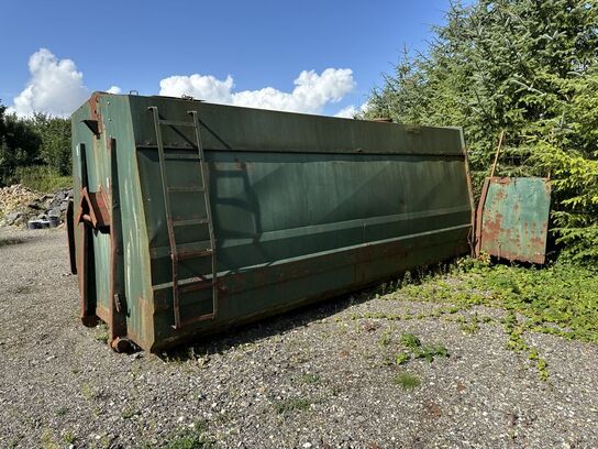 20 fods affaldscontainer med indhold