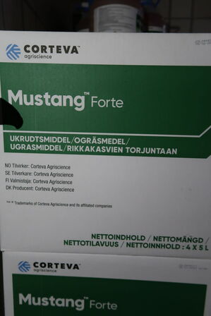 4 stk. dunke med ukrudtsmiddel CORTEVA Mustang Forte 5L