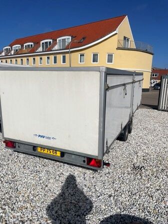 Variant PHV trailer lukket trailer