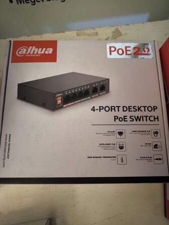 Desktop switch 4-port PoE ALHUA