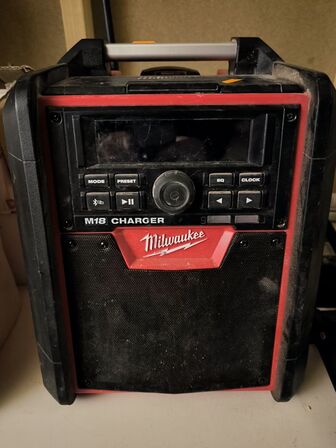 Arbejdsradio MILWAUKEE M18 Charger