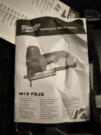 Stiksav MILWAUKEE M18 med kasse