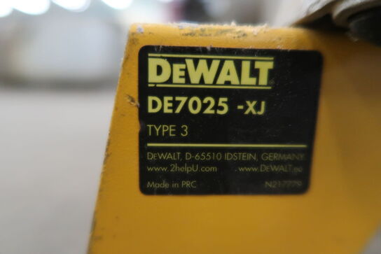 Kap-/geringssav DEWALT DWS777 inkl. monteringsbøjler