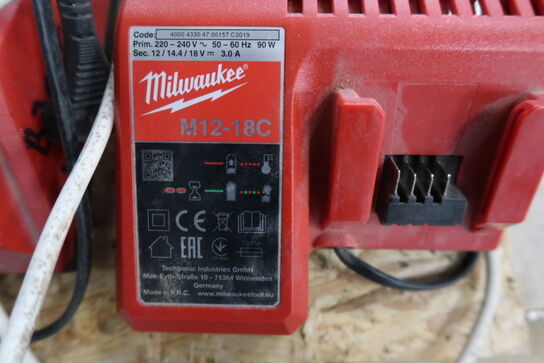 3 stk. ladere MILWAUKEE M12-18C