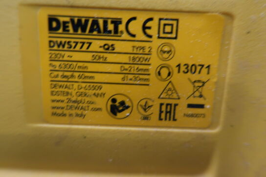 Kap-/geringssav DEWALT DWS777 inkl. monteringsbøjler