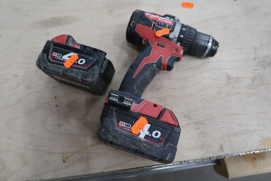 Bore-/skruemaskine MILWAUKEE M18 CBLDD inkl. 2 batterier