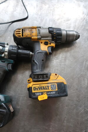 2 stk. skruemaskiner MAKITA og DEWALT