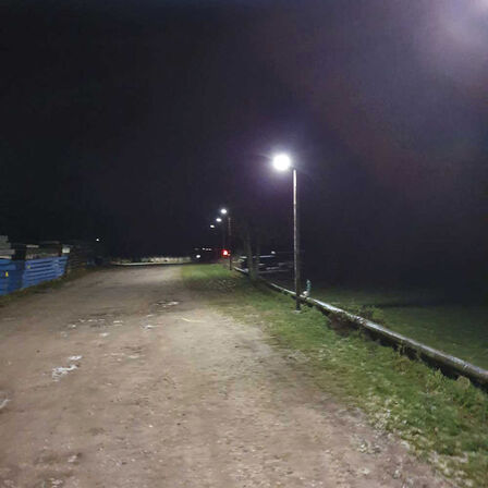 1 stk. mylight.me StreetLight 15W Solcellelampe.
