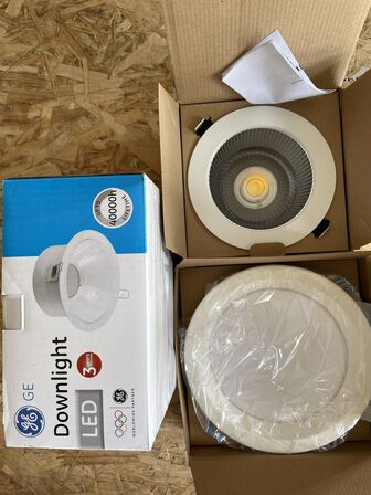 8 stk. ass. LED GE/Tungsram indbygningsspots i 3000 og 4000K