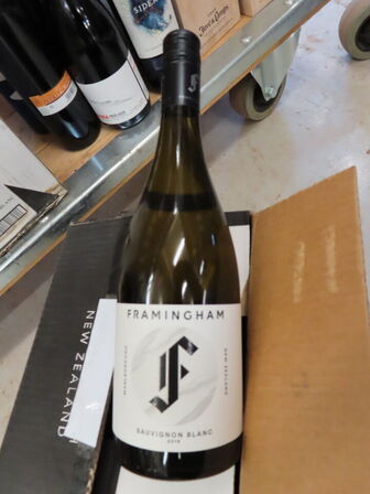 6 fl. hvidvin, FRAMINGHAM Savignon Blanc 2019