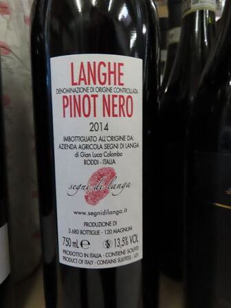 4 fl. rødvin, SEGNI DI LANGA Langhe Pinot Nero 2014