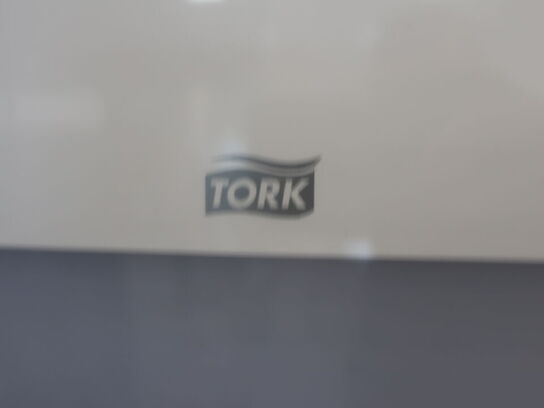 Papirdispenser TORK + CEDERROTH øjenskyllestation