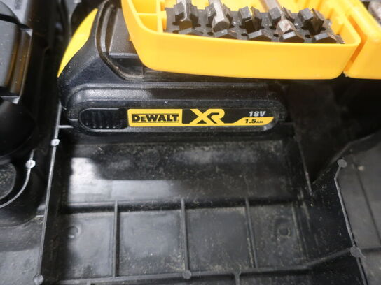 Batterilader & 1,5Ah batteri DEWALT