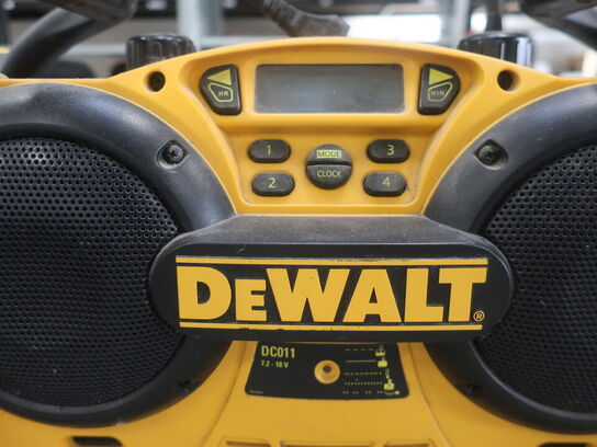 Radio DEWALT DC011 m. oplader