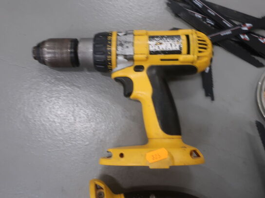 Værktøjspakke akku DEWALT 18V (se billeder)