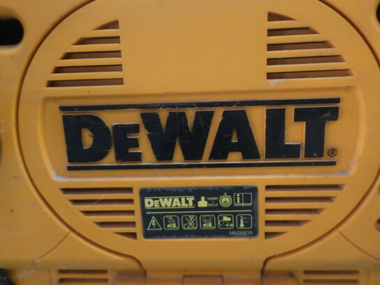 Radio DEWALT DC011 m. oplader