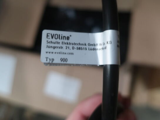 Ca. 90 stk. EVOline U-Dock modulær skinne m. 4xDK 220V + 3x EDB