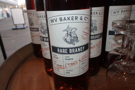 3 fl. Brandy VW Baker & Cie