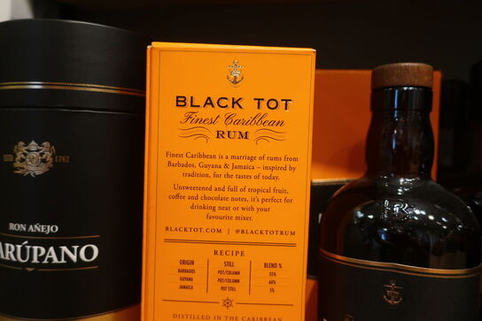 2 fl. Rom BLACK TOT Rum