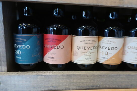 2 kasser med portvin PORTO Quevedo Premium 