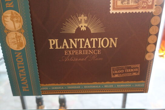 Kasse med rom PLANTATION Experience
