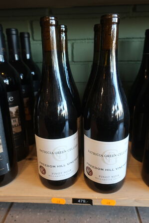 4 fl. Rødvin PATRICIA Pinot Noir 2021