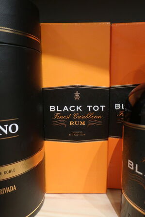 2 fl. Rom BLACK TOT Rum