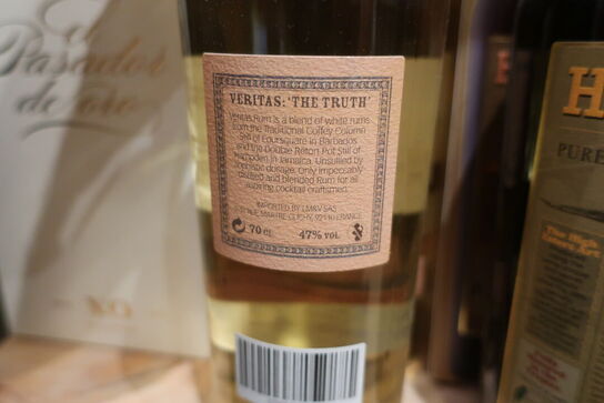2 fl. Rom VERITAS White Blended Rum