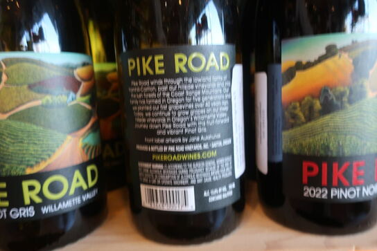 6 fl. Hvidvin PIKE ROAD Pinot Gris 2021