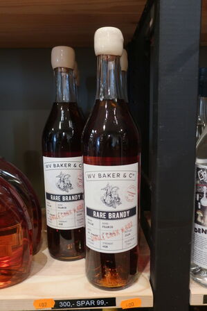 2 fl. Brandy WV BAKER & Cie