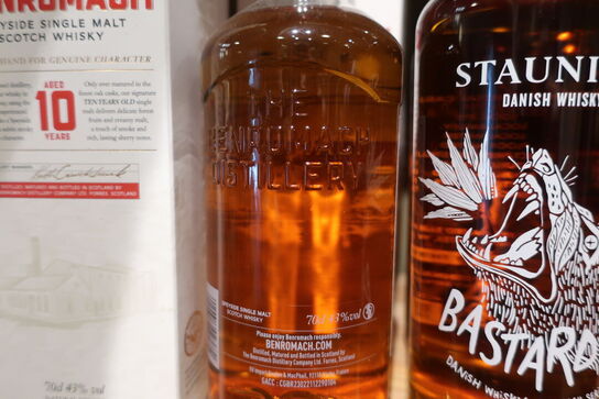 1 fl. Whiskey BENROMACH Speyside Single Malt Scotch Whisky