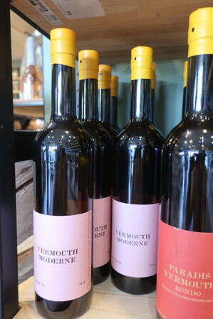 7 fl. Vermouth MODERNE 