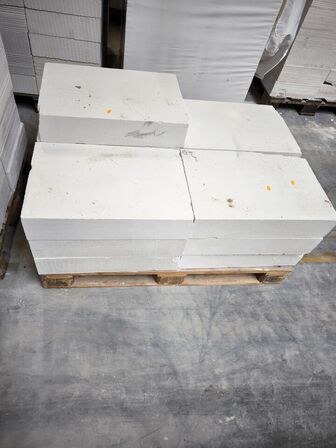 5 stk. paller med betonelementer