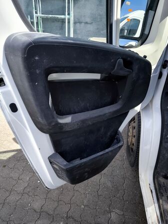 Varebil PEUGEOT Boxer Van 2.2 Bluehdi 140 Hk L3h2