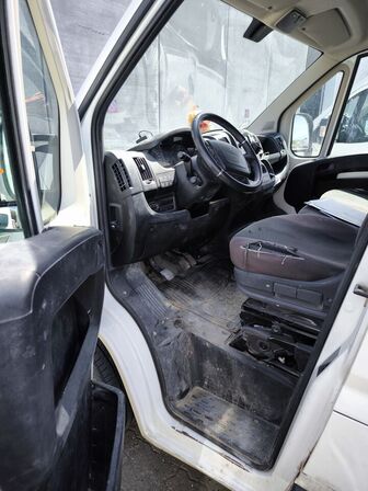 Varebil PEUGEOT Boxer Van 2.2 Bluehdi 140 Hk L3h2