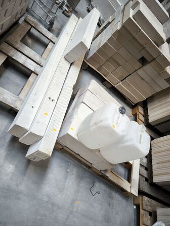 4 stk. paller med betonelementer