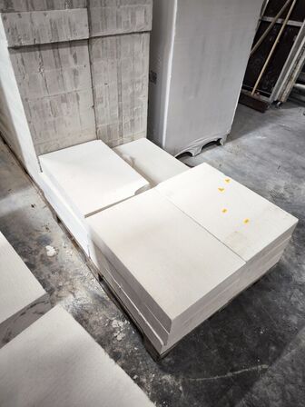 3 stk. paller med betonelementer