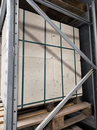 9 stk. paller med betonelementer