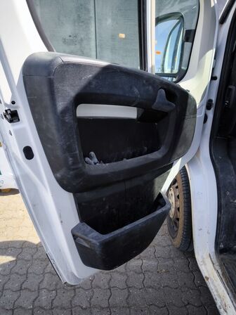 Varebil PEUGEOT Boxer Van 2.2 Bluehdi 140 Hk L3h2