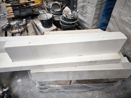 4 stk. paller med betonelementer