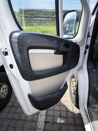 Varebil PEUGEOT Boxer Van 2.0 Hdi 130 Hk L3h2