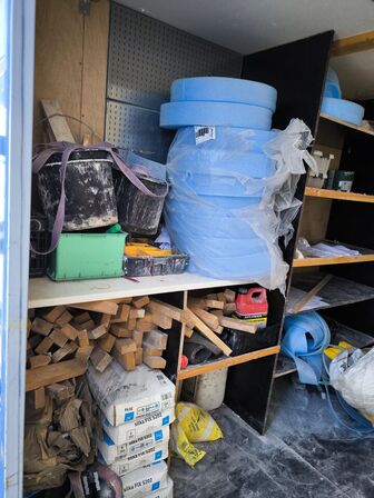10 fods container med indhold