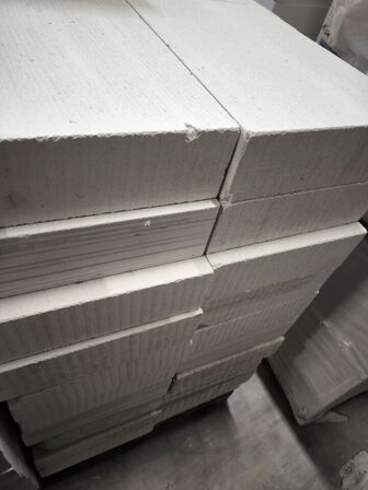 9 stk. paller med betonelementer