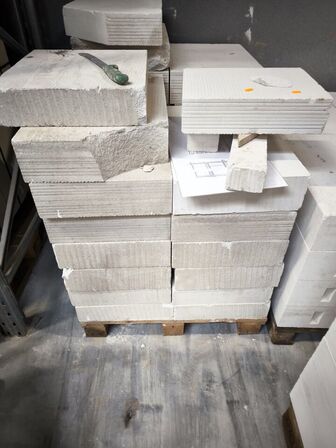 5 stk. paller med betonelementer