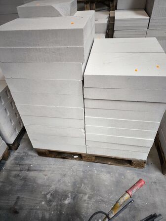 5 stk. paller med betonelementer