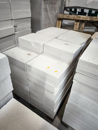 6 stk. paller med betonelementer