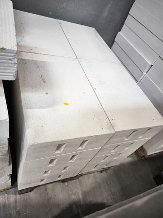 5 stk. paller med betonelementer