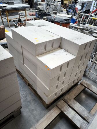 4 stk. paller med betonelementer