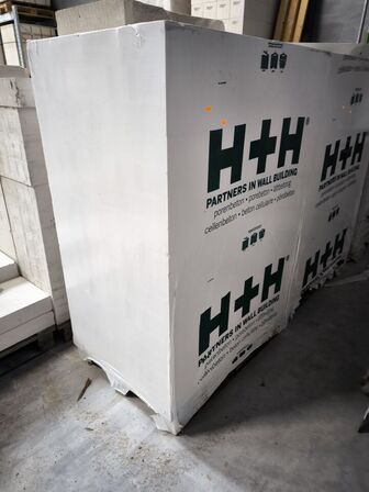 3 stk. paller med betonelementer